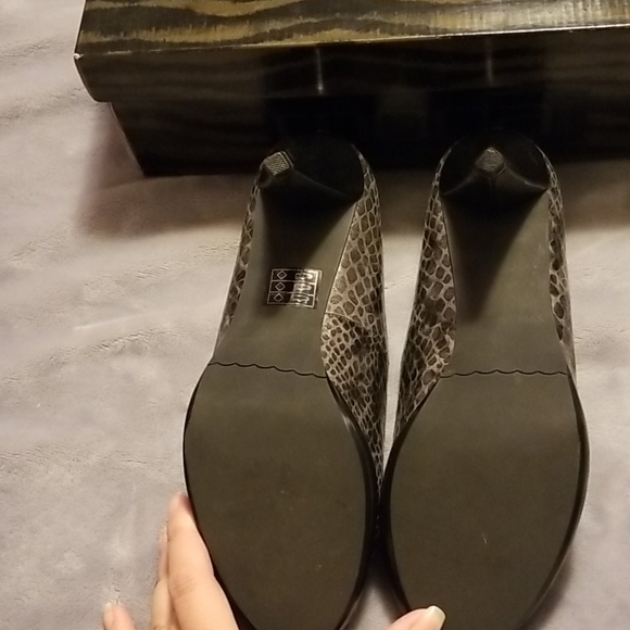 Moda Snake Skin Peep Toe Heel - Picture 4 of 4